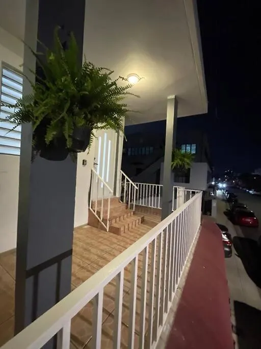 Urban Lodgings One @ Roosevelt 457 Сан-Хуан